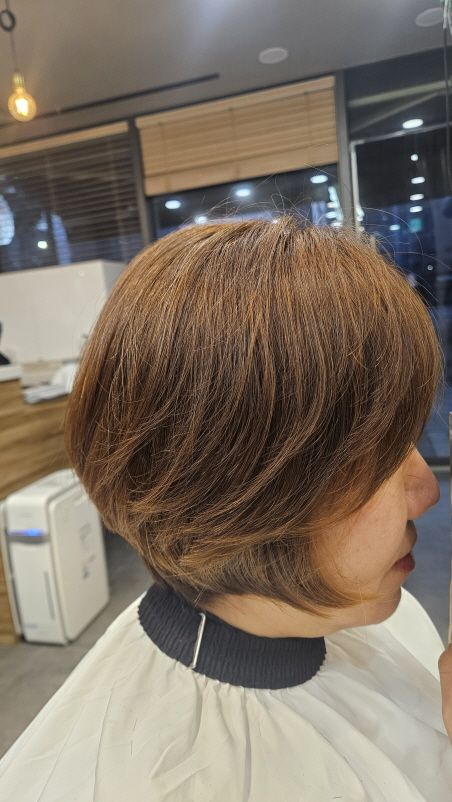 시흥시 여자 보브컷 전체탈색까지 하셨어요 시술 사례 이미지 9