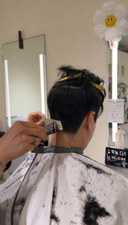 서초구 남자 가르마펌 깔끔하고 세련된 이미지 시술 사례 이미지 3