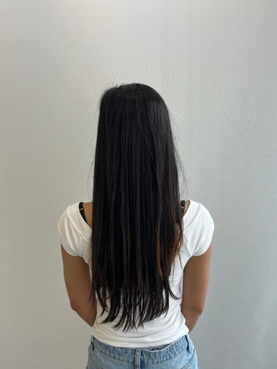 성신여대역미용실 살롱드바이퍼스트은비 분위기 전환하기 좋은 긴머리 레이어드펌 하이레이어드펌 상담중 뒷모습