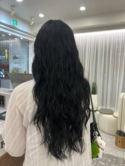 성신여대역 미용실 살롱드바이퍼스트은비 비오는 장마철에도 예쁜 긴머리 굵은히피펌 시술후 뒷모습