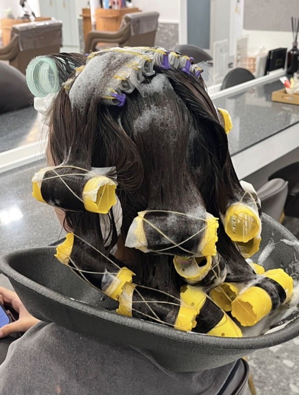 성신여대 미용실 살롱드바이퍼스트 은비 긴머리 레이어드c컬펌 시술중6