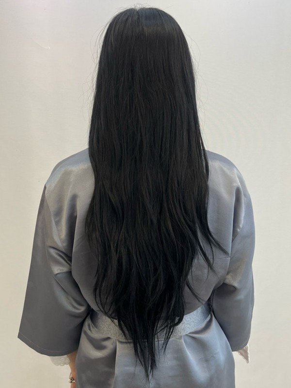 성신여대역 미용실 살롱드바이퍼스트은비 비오는 장마철에도 예쁜 긴머리 굵은히피펌 상담중 뒷모습