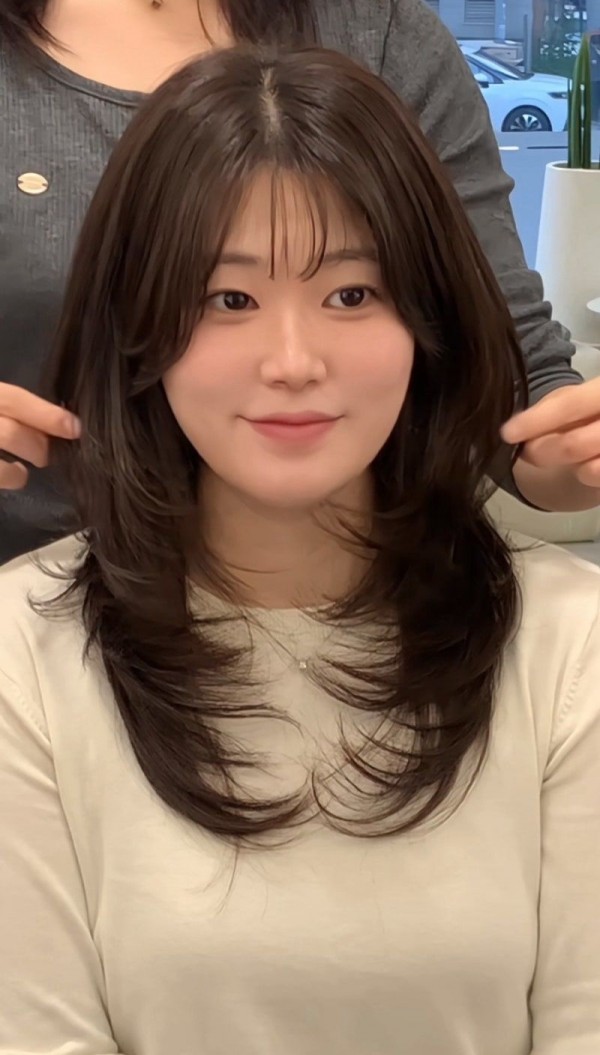 성신여대미용실 살롱드바이퍼스트은비 꾸안꾸 하이레이어드c컬펌 시술후 앞모습