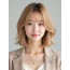 골든 블론드 턱선 인버티드 단발+뱅
