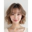 베이지 브라운 턱밑 컬 단발+뱅