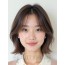 애쉬 브라운 턱밑 비대칭 단발+사이드뱅