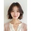 그레ige 브라운 어깨 인버티드 단발+사이드뱅