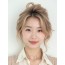 애쉬 블론드 볼륨 반묶음 헤어 (로커빌리 핀업걸 스타일)
