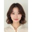 베이지 브라운 쇄골 컬 단발