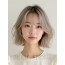 애쉬 블론드 턱밑 인버티드 단발+시스루뱅
