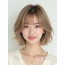 베이지 브라운 턱선 인버티드 단발+커튼뱅