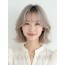 애쉬 블론드 어깨 인버티드 단발+커튼뱅